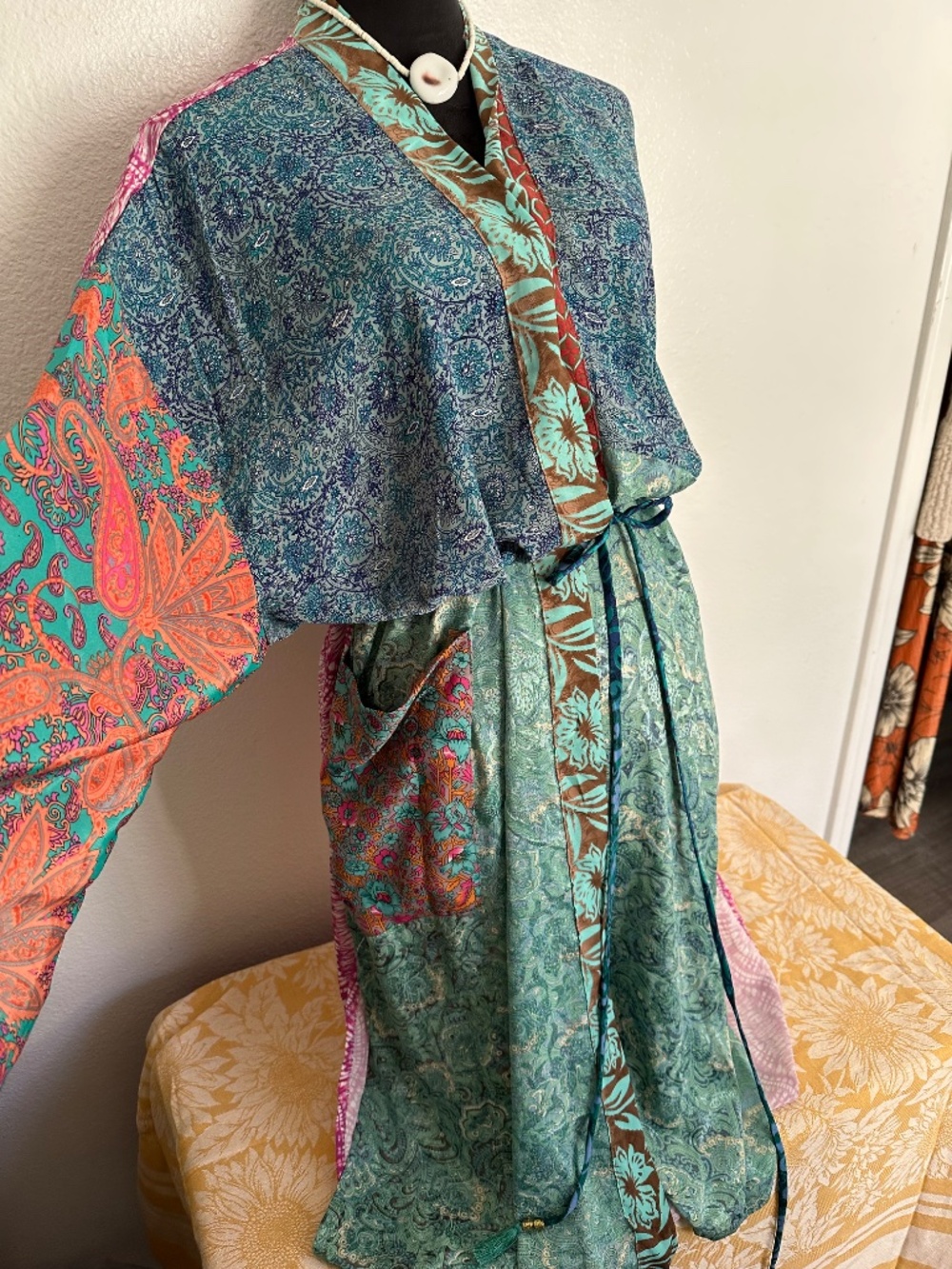 Karma Highway Kimono, Robe Multi patchwork Pattern. NWOT. OS - Picture 3 of 6